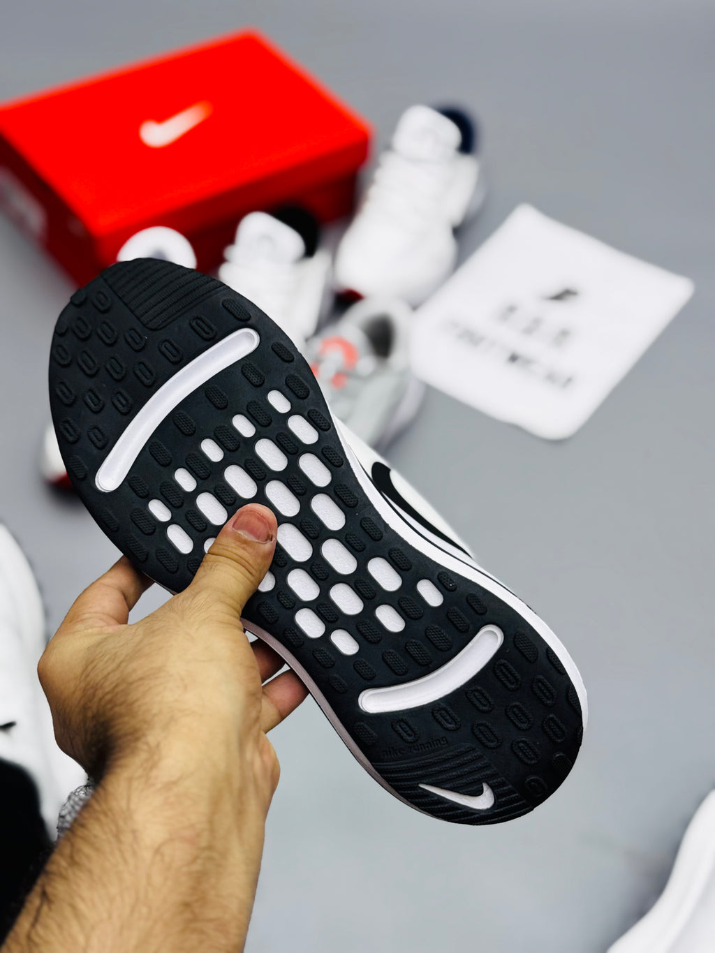 NK Journey Run Men's Road Running Shoes