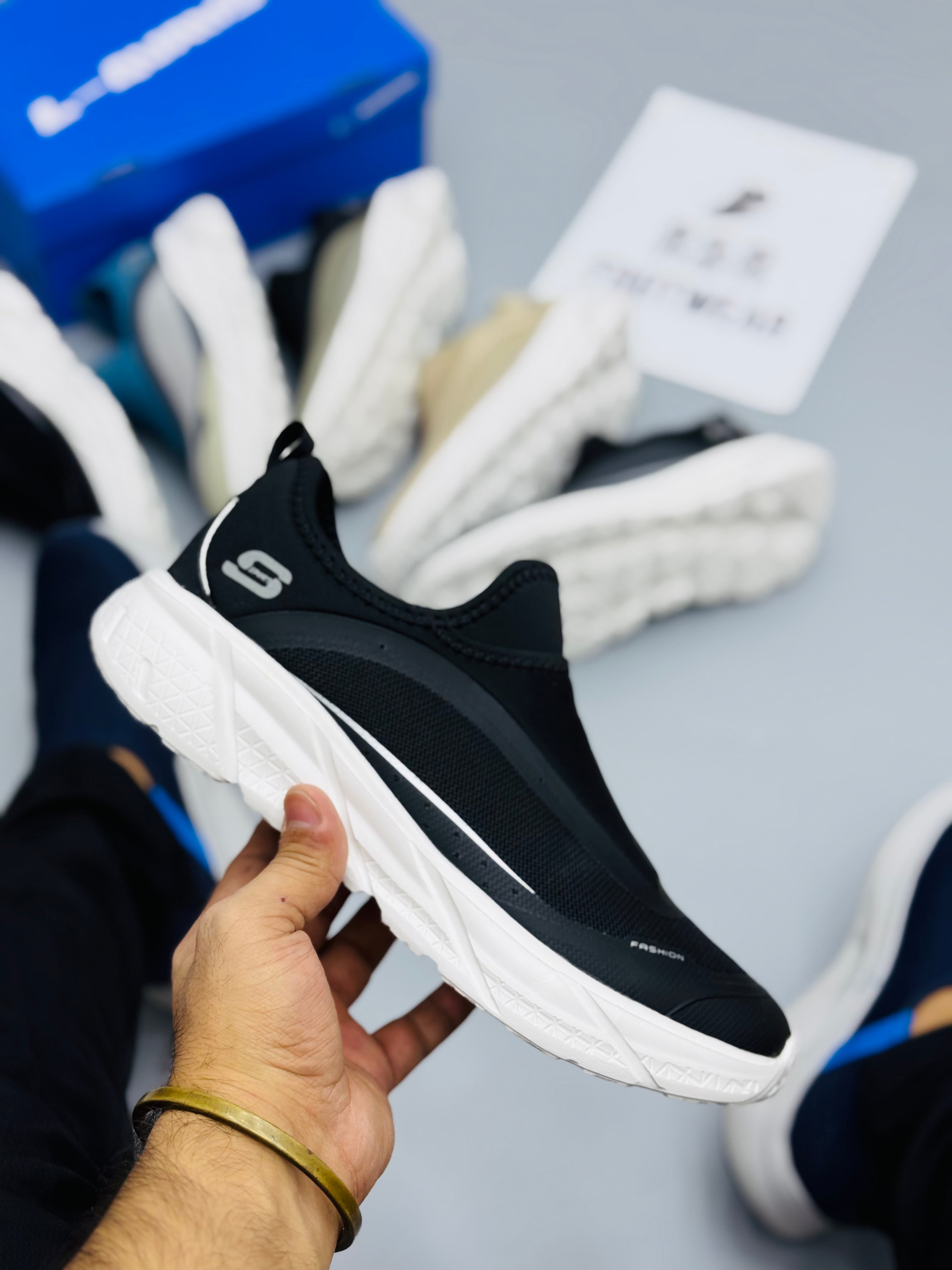 LI-NING RUNNING SHOES