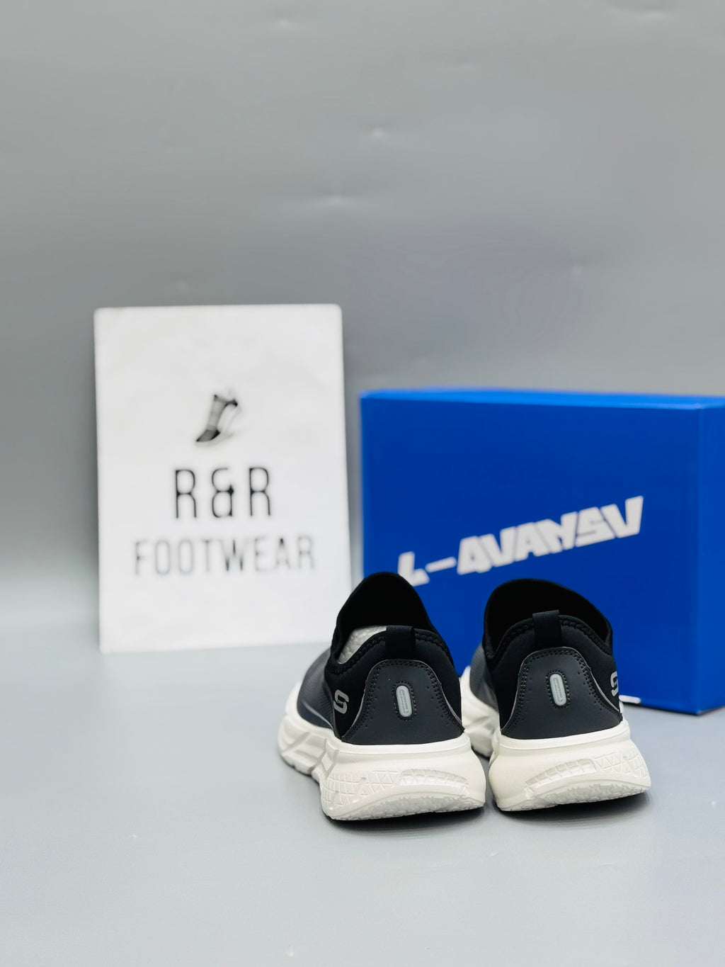 LI-NING RUNNING SHOES