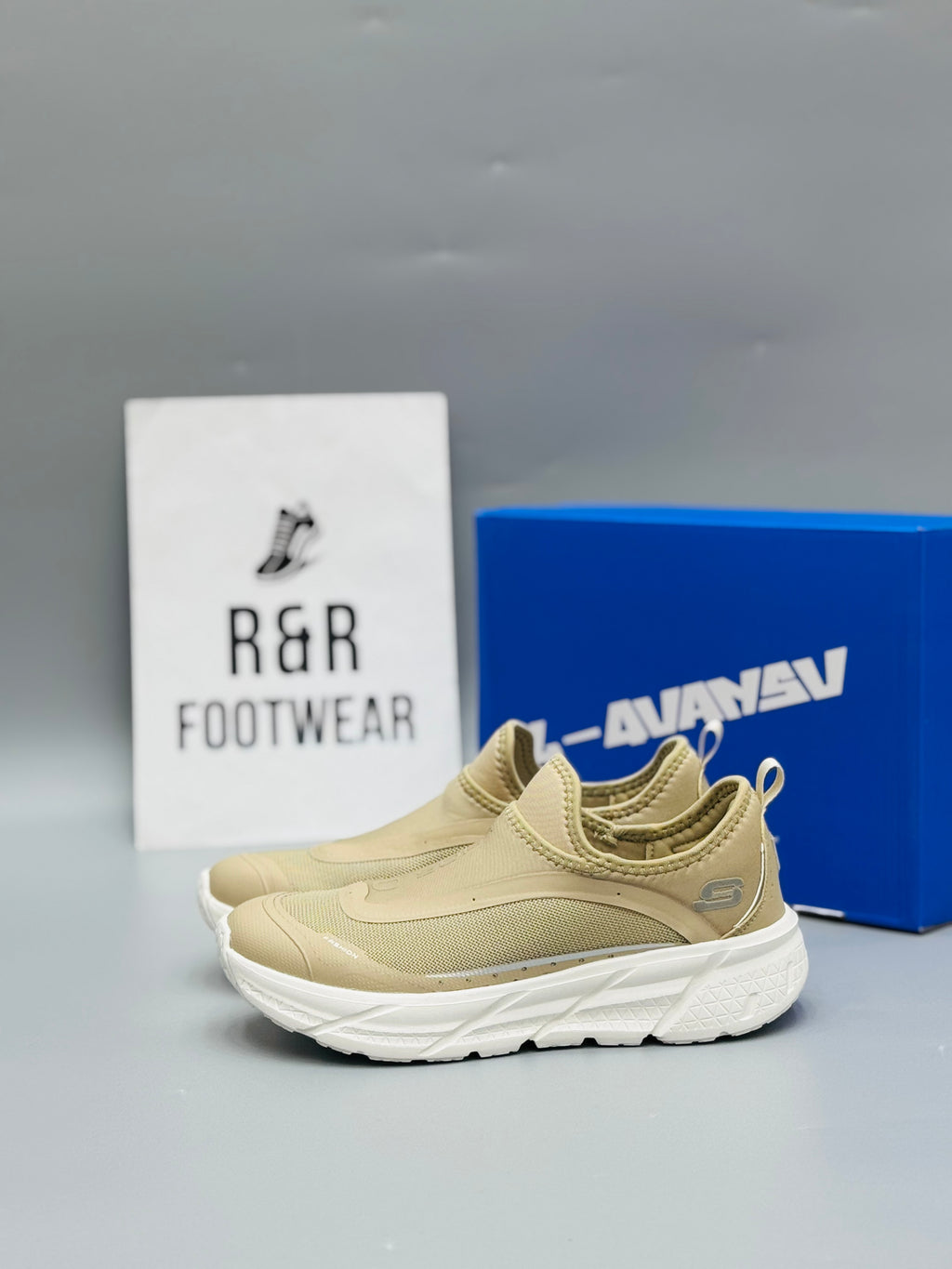 LI-NING RUNNING SHOES