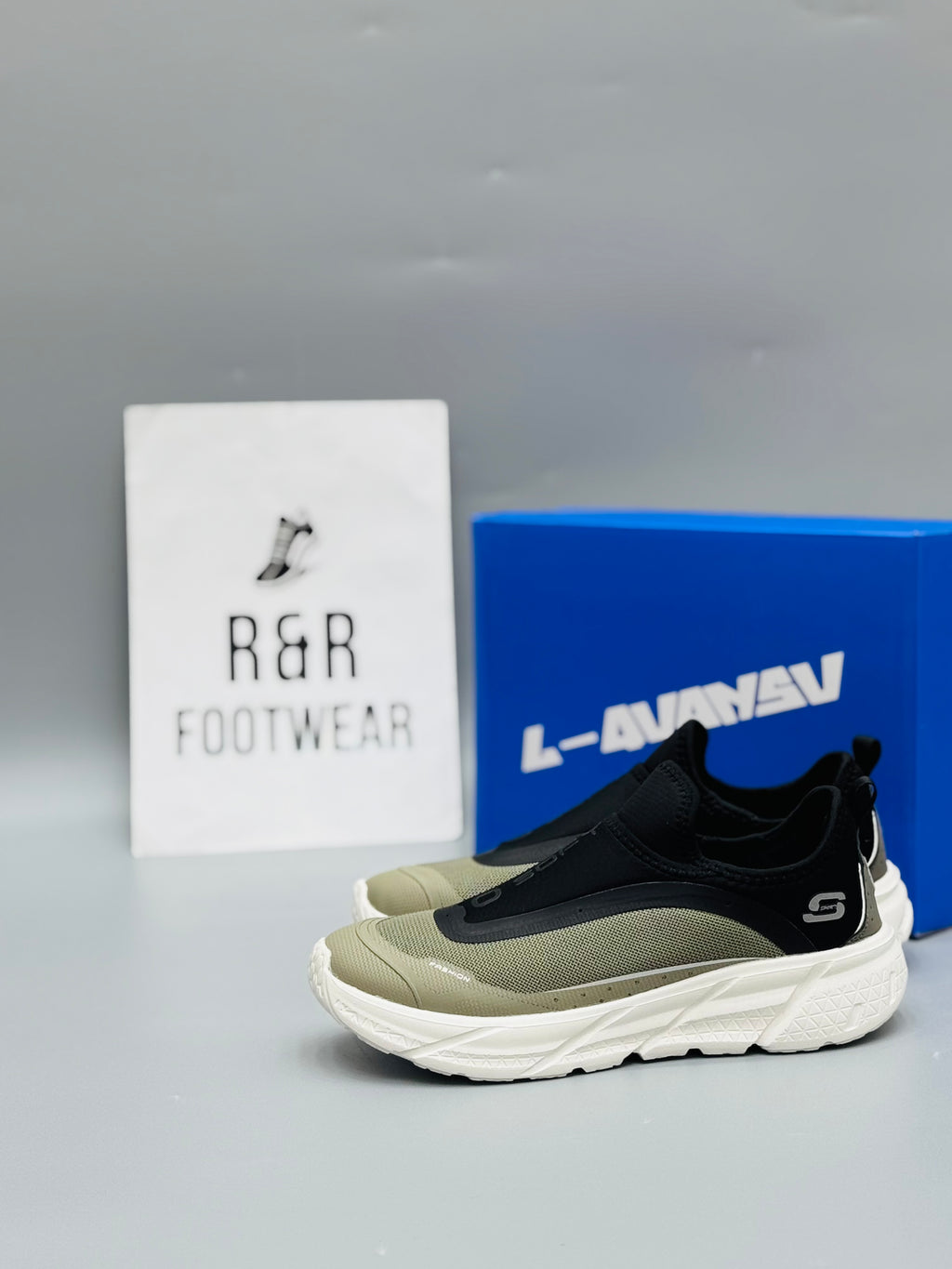 LI-NING RUNNING SHOES
