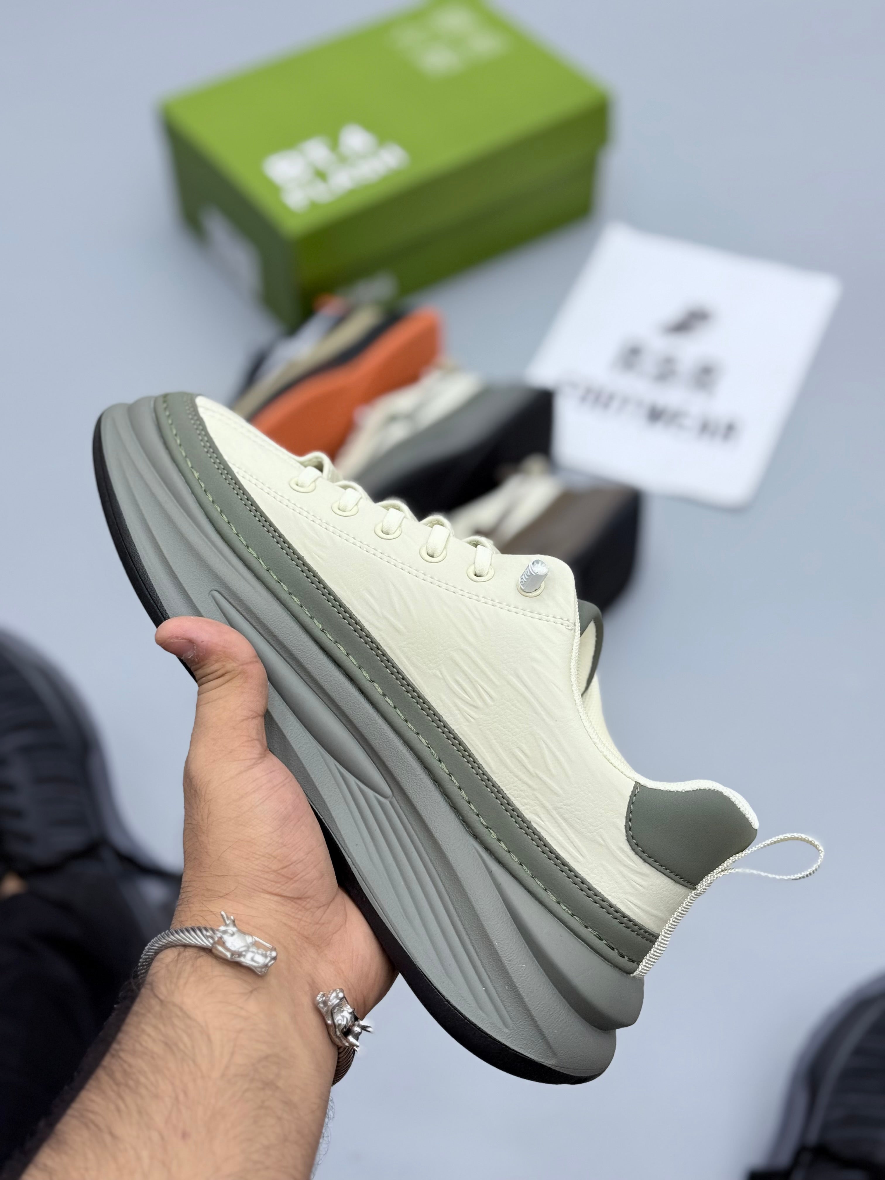 Flash Sneakers