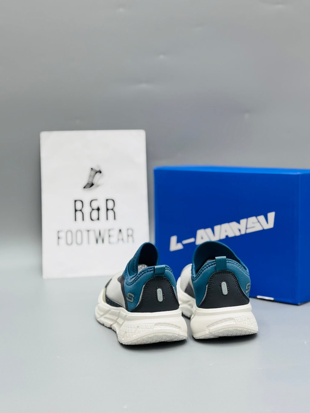 LI-NING RUNNING SHOES