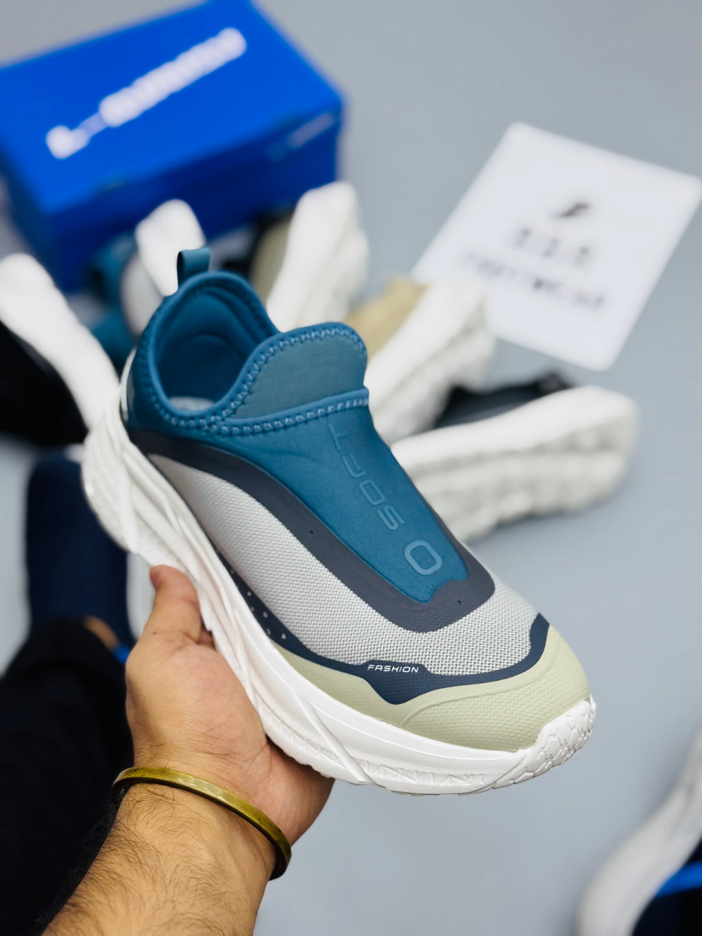 LI-NING RUNNING SHOES