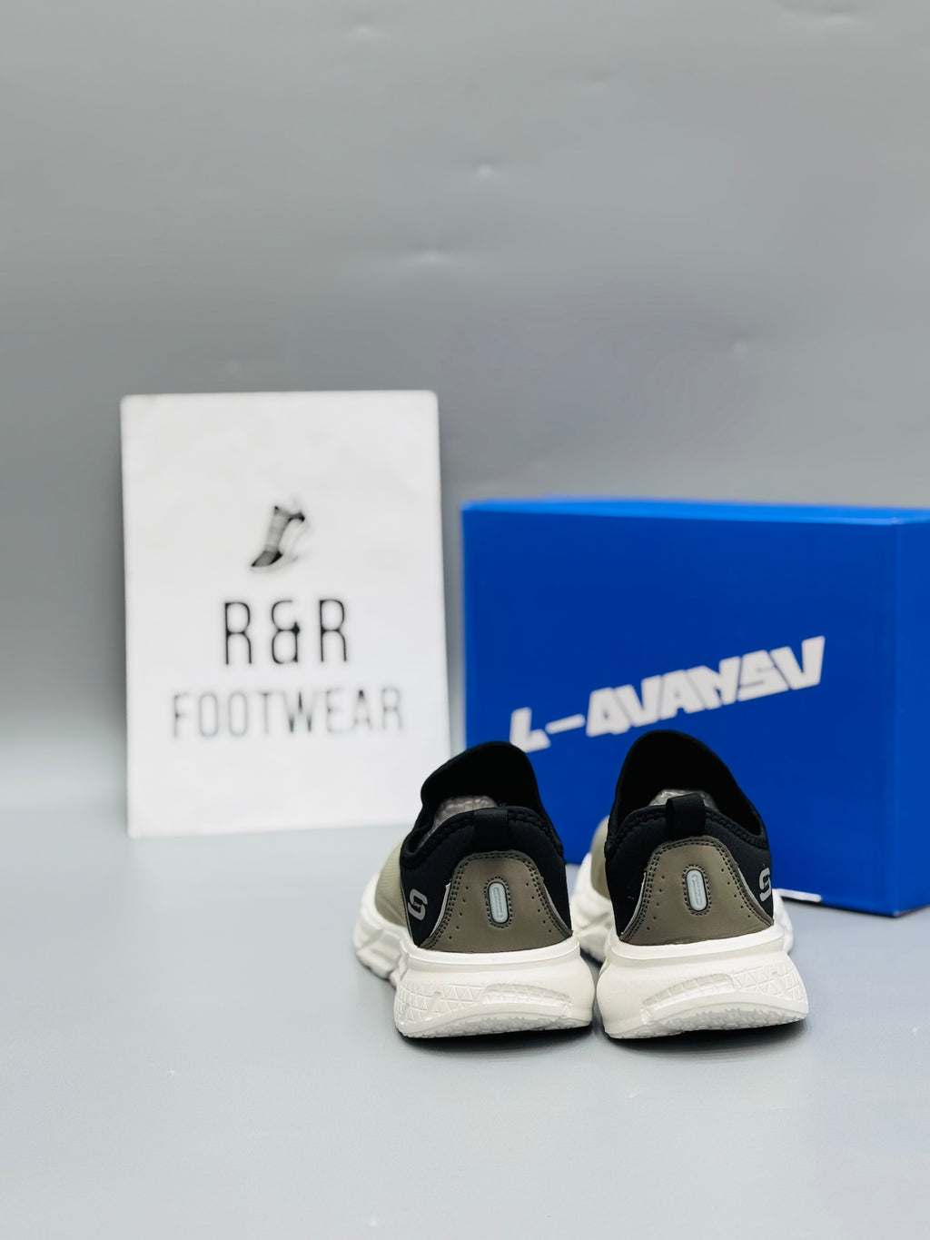 LI-NING RUNNING SHOES