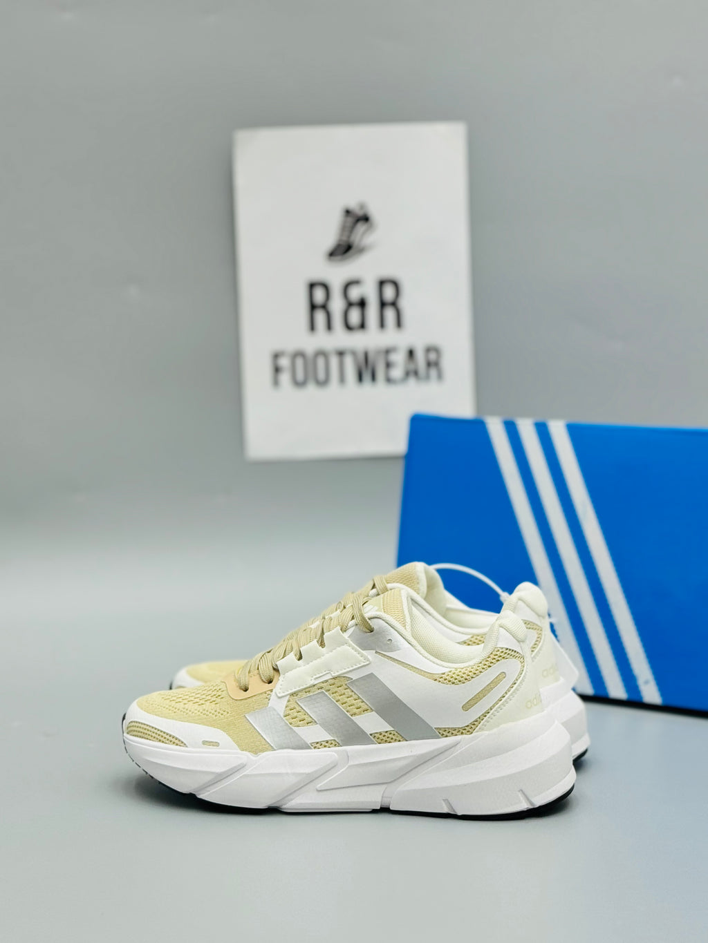 Ads ZX runners