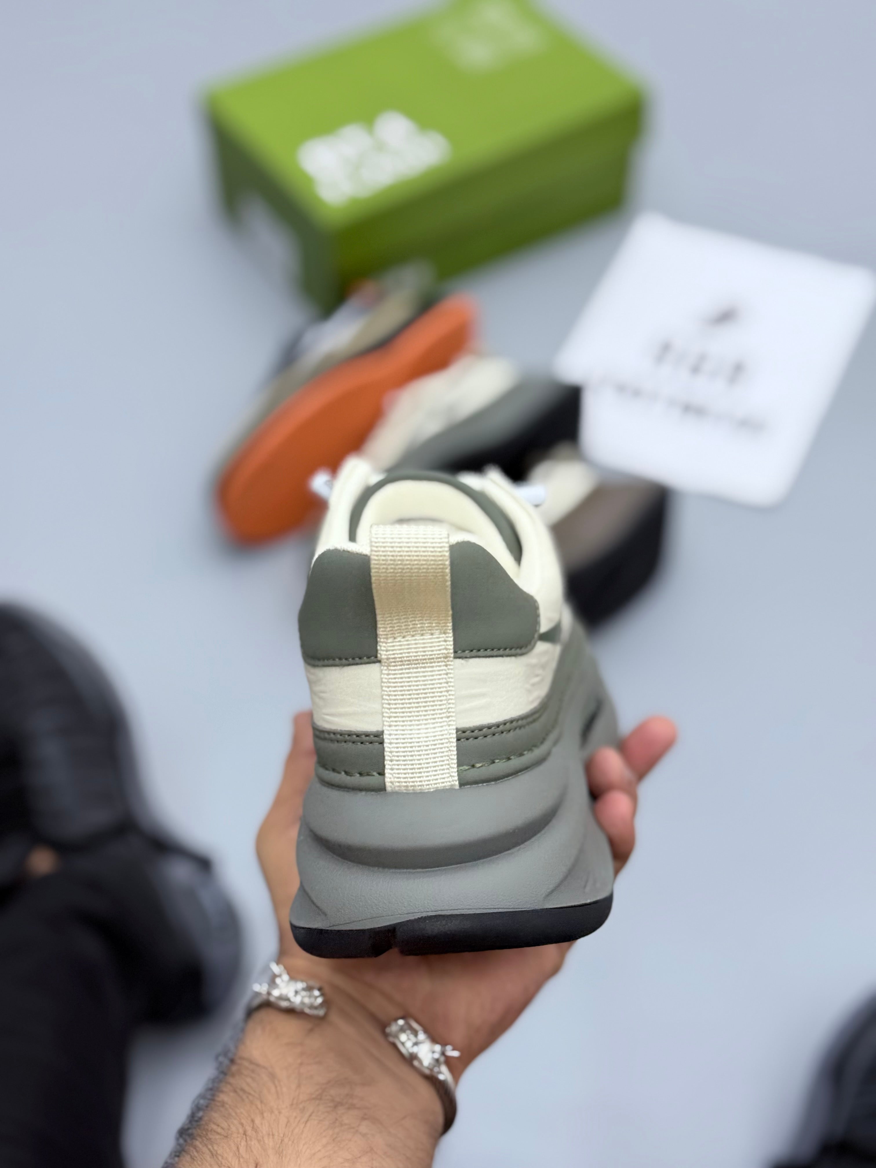 Flash Sneakers
