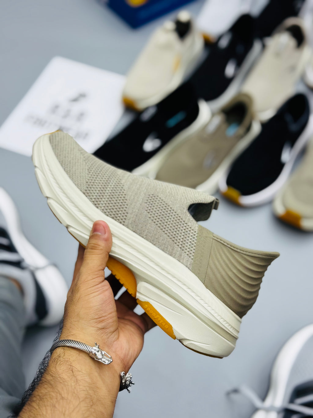 Skechers Archfit Let’s Go Slip In