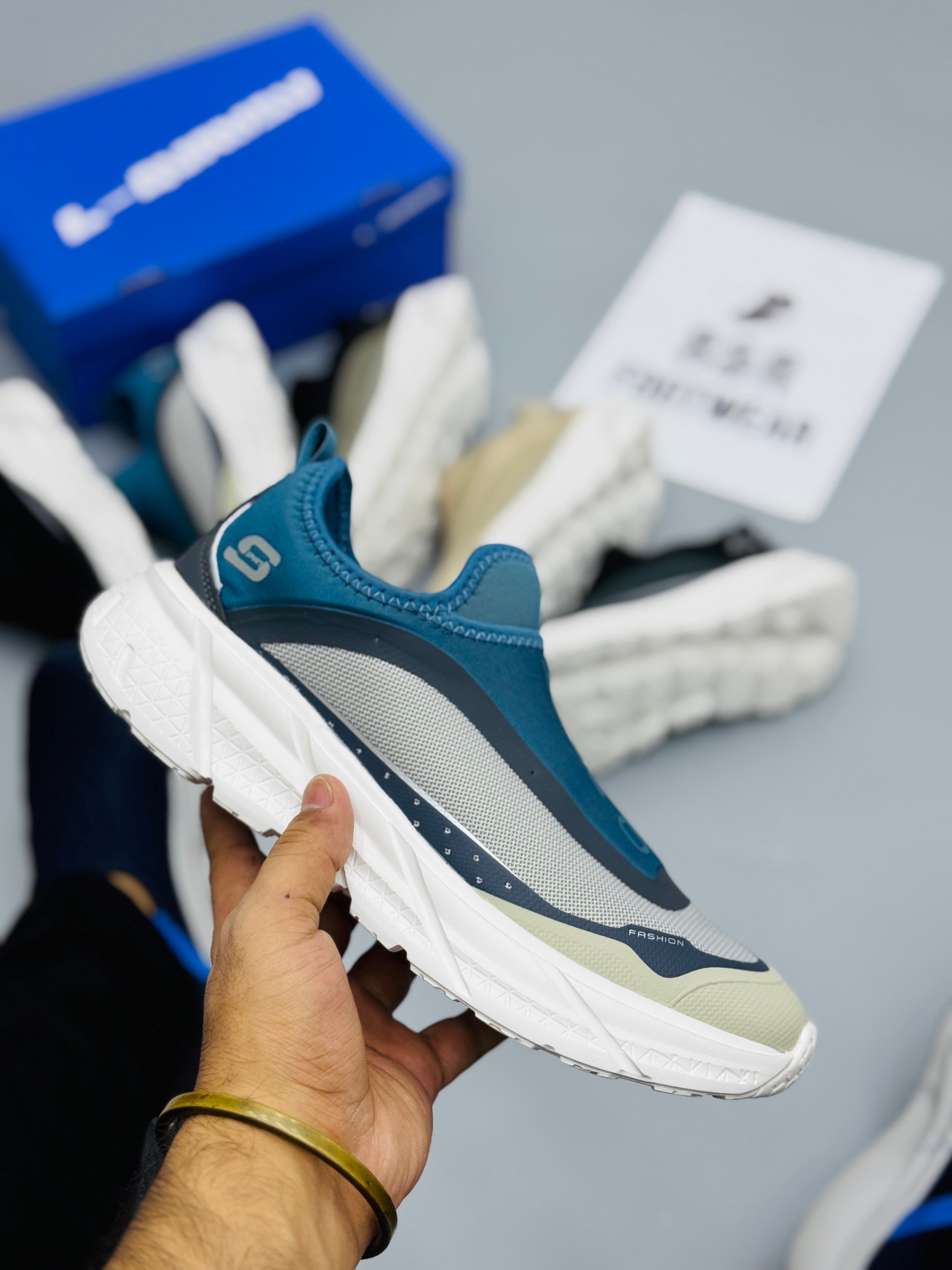 LI-NING RUNNING SHOES