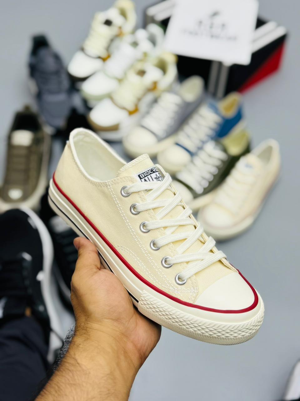 CANVA Sneakers