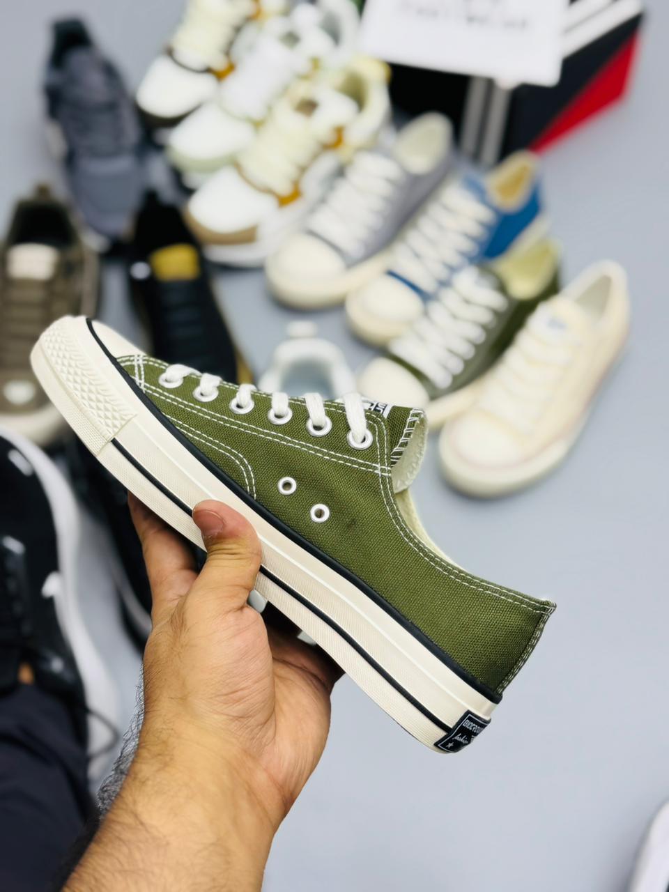 CANVA Sneakers
