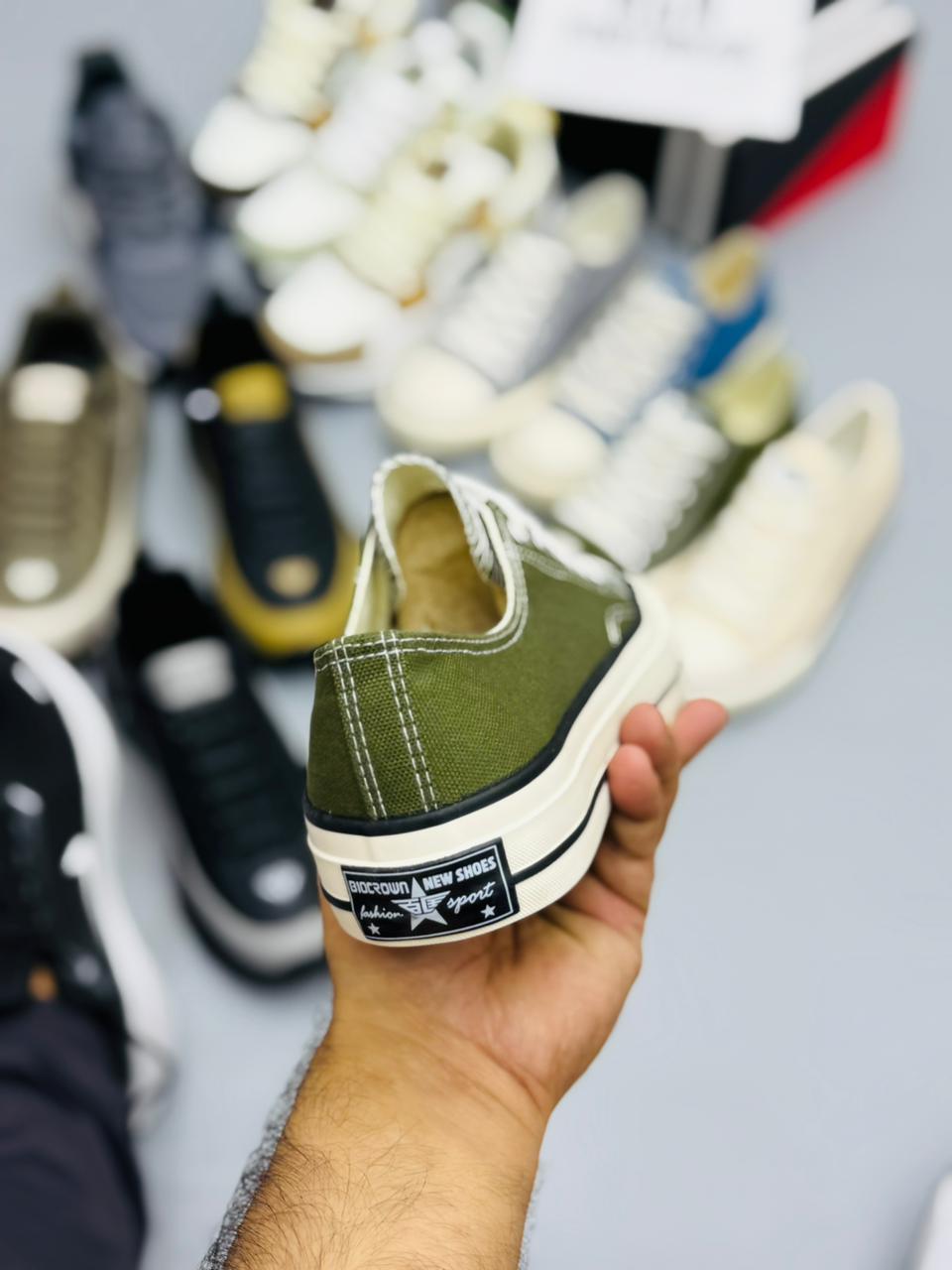 CANVA Sneakers