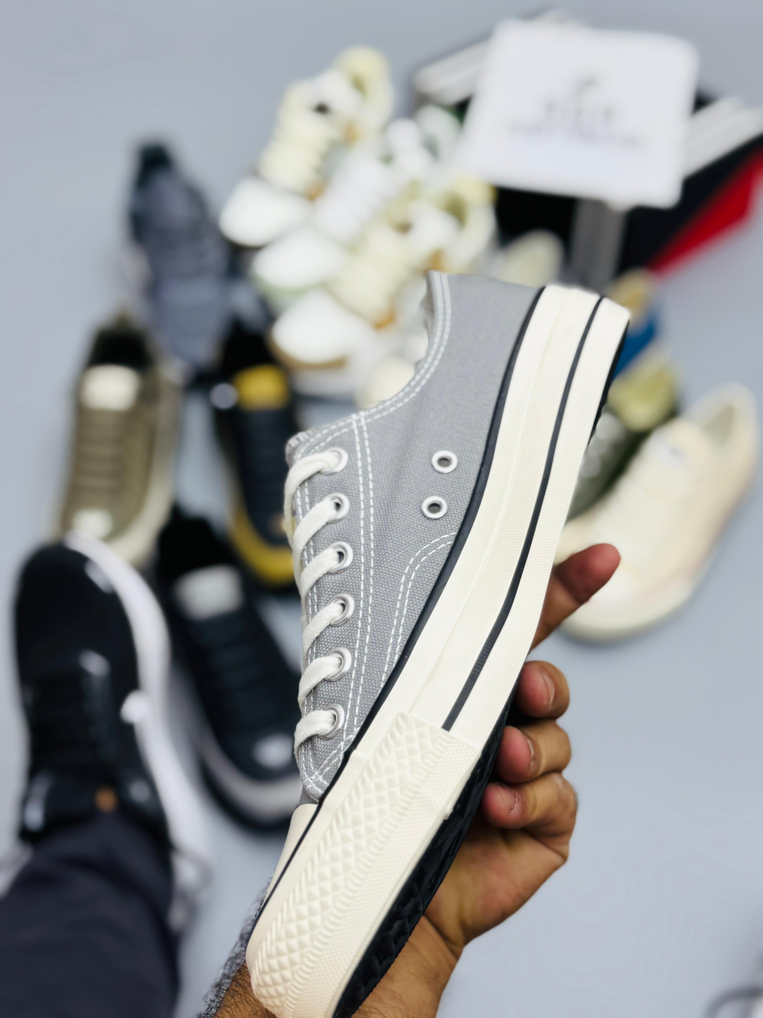 CANVA Sneakers